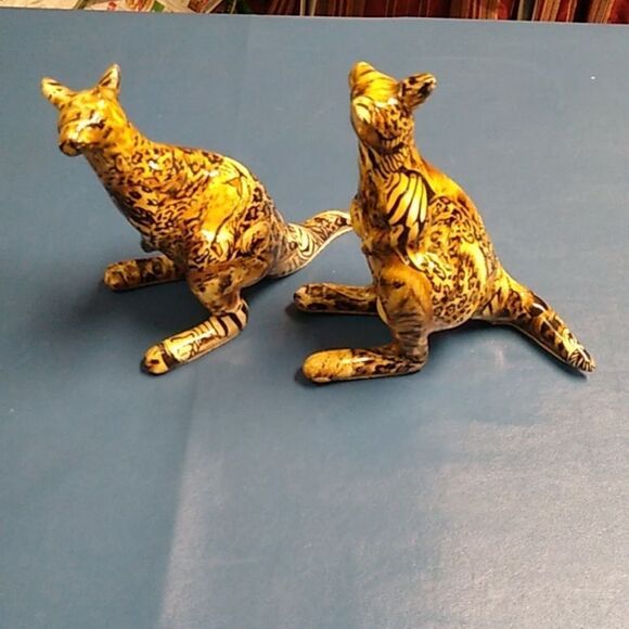 Vintage LaVie Jungle Safari Hand painted Hidden Safari Animals Kangaroo pair - Picture 2 of 11